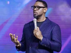 The Secret to an Exceptional Year with Reverend Biodun Fatoyinbo.mp3